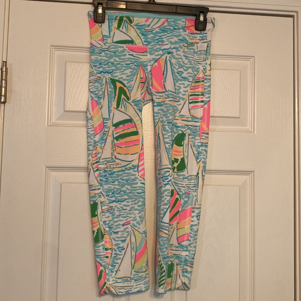 Lilly Pulitizer luxletic leggings size xs sailboat pattern
